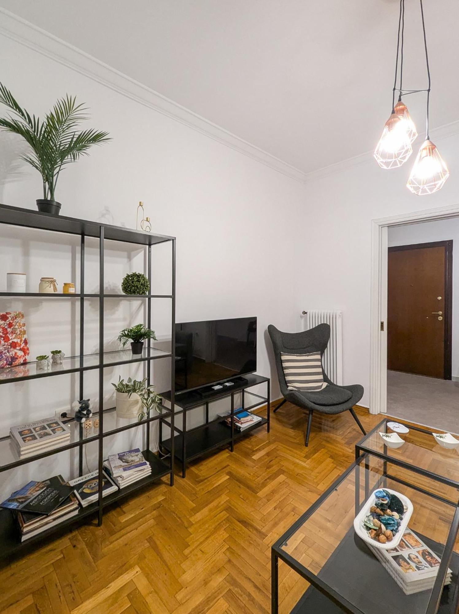 Spacious Apt For 5 Guests Next To Acropolis&Metro أثينا المظهر الخارجي الصورة
